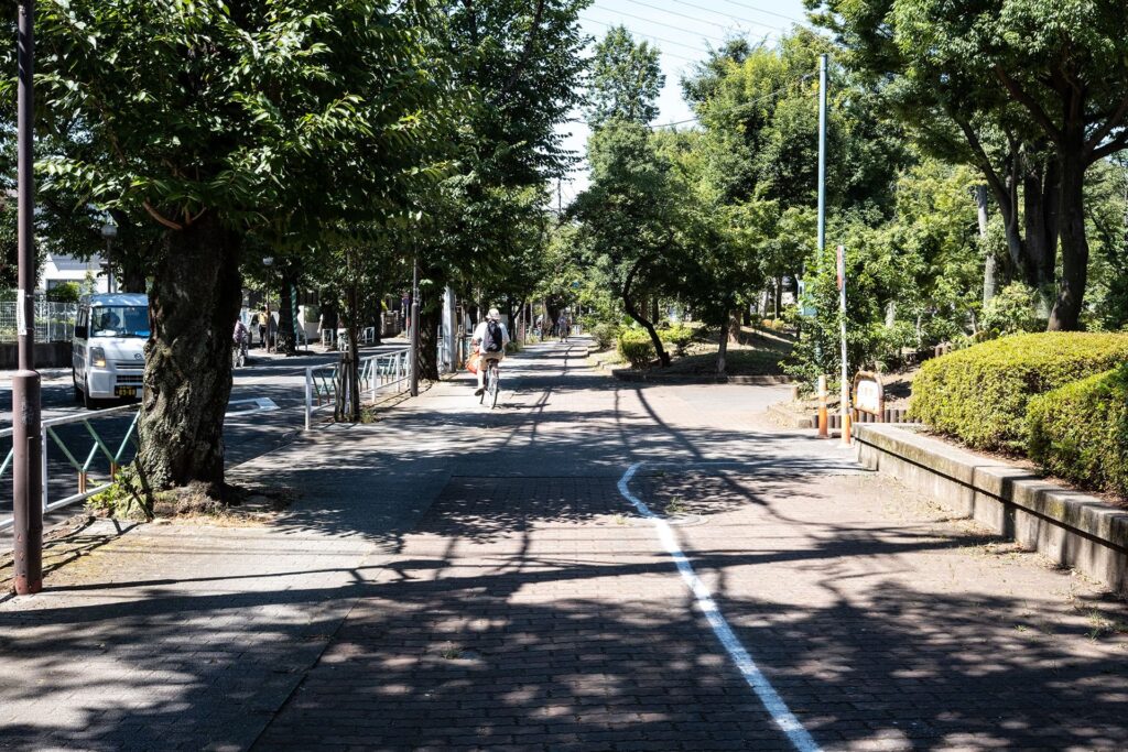 自転車のおじさん。フラフラしてたけど大丈夫だろうか