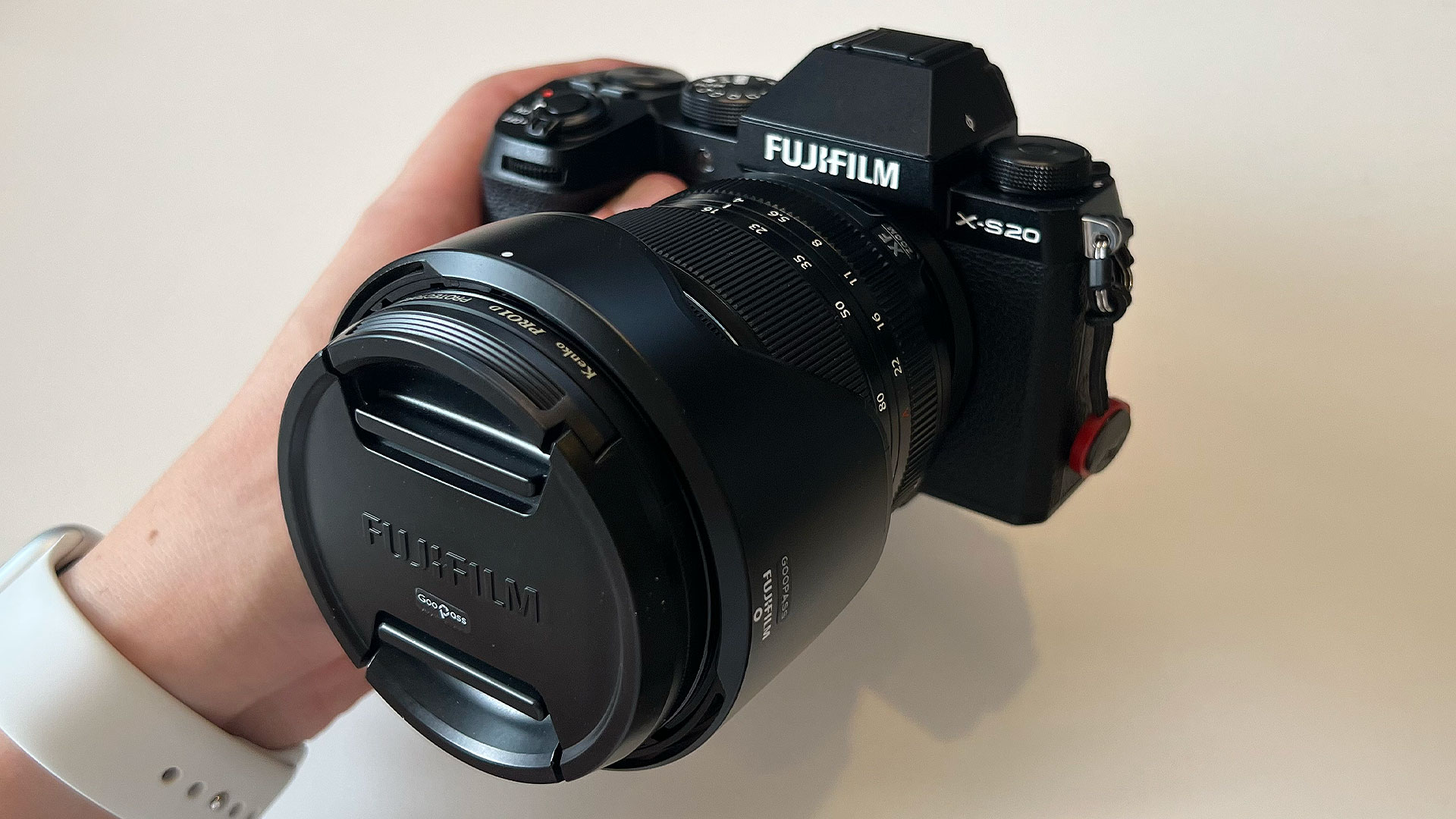 FUJIFILM XF16-80mmF4 R OIS WRレビュー。これだけ持っておけば基本大丈夫だけど、ちょっと重たいのが難点なレンズ